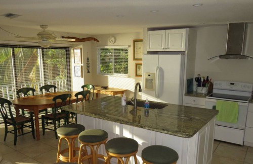 Buccaneer Point House | Charming Beach Cottage, Spectacular Sunsets, Wide Water to Everglades
