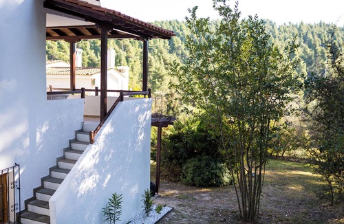 Kassandra Villa | Charming Beach Villa - walk to beach - 10 sleeps