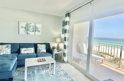 Panama City Beach Condo | ☀️Charming BEACHFRONT on the 6th floor. Sleeps 6. Includes beach chairs!☀️ #628