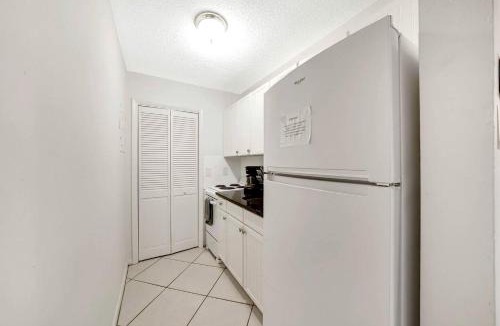 Singer Island House | Charming Beachside Bungalow with Private Courtyard Near Singer Island, West Palm Beach, Florida