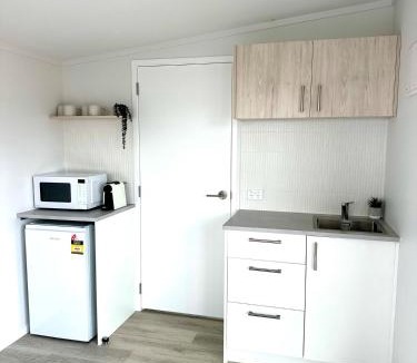 Papamoa Beach Apartment | Charming beachside retreat