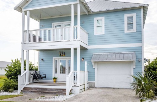 Mexico Beach House | Charming Beachside Home - Quaint Enclave - Community Pool - Golf Cart Available