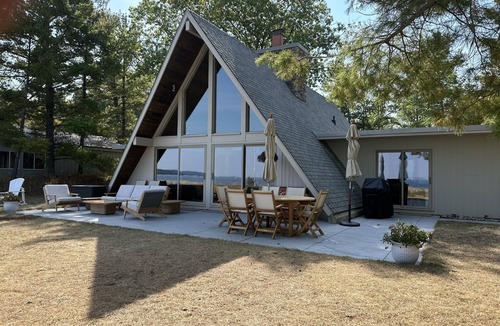Glen Arbor House | Charming Beachwalk Cottage on Lake Michigan