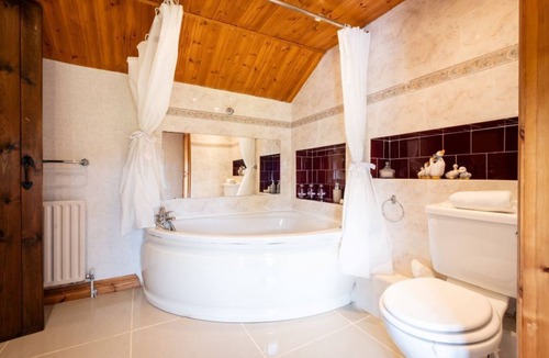 St Wenn Bed & Breakfast | Charming Bed and Breakfast - Demelza Cottage