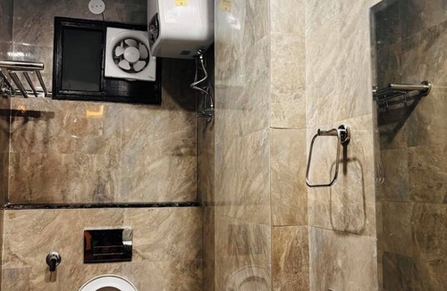 Shalimar Bagh Bed & Breakfast | Charming bed & breakfast in perfect New Delhi with WiFi, AC
