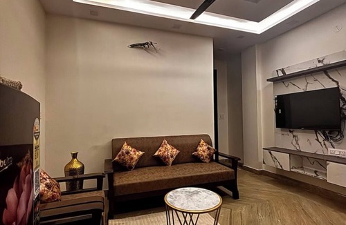 Shalimar Bagh Bed & Breakfast | Charming bed & breakfast in perfect New Delhi with WiFi, AC