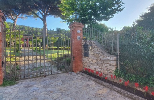 Vicopelago House | Charming Bed & Breakfast Near to Lucca