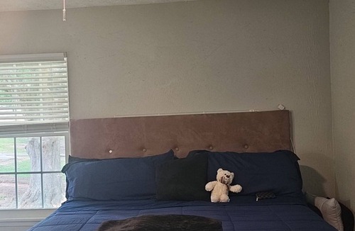 Decatur Apartment | Charming bed & breakfast in wonderful Decatur with AC, WiFi, fitness room