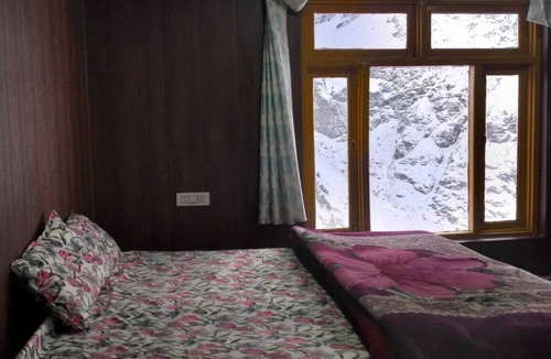 Keylong Bed & Breakfast | Charming bed & breakfast with WiFi in Raling Khangsar
