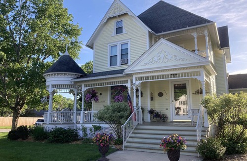 Lanesboro House | Charming Bluff Country Getaway Near Root River Trail & Downtown Lanesboro