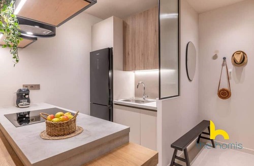 Thissio Apartment | Charming Boho Haven Luxurious Escape in Thisseio!