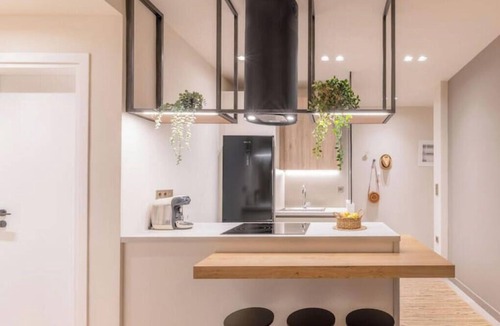 Thissio Apartment | Charming Boho Haven Luxurious Escape in Thisseio!