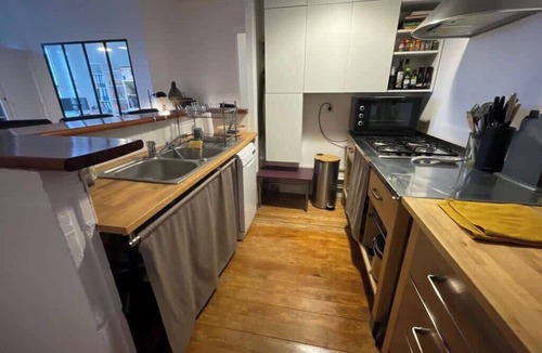 Saint-Michel - Nansouty - Saint-Genes Apartment | Charming Bordeaux Apartment with Rooftop Views & Elevator