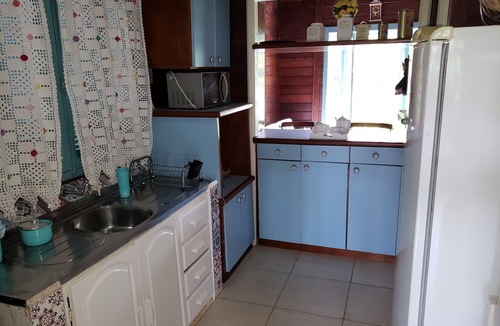 Chapada dos Guimaraes Ski Chalet | Charming chalet with lots of greenery, shade, swimming pool, barbecue and large plot of land.