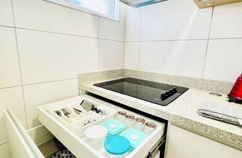 Ilha do Leite Apartment | Charming 1-bedroom apartment in Enchanting Ilha do Leite Recife with WiFi, AC