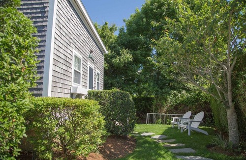 Brant Point House | Charming Brant Point 3 bedroom cottage with style