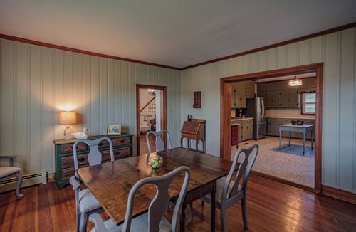 Rockbridge Baths House | Charming Brick Farmhouse w/Wraparound Porch in Brownsburg VA! WIFI & AC
