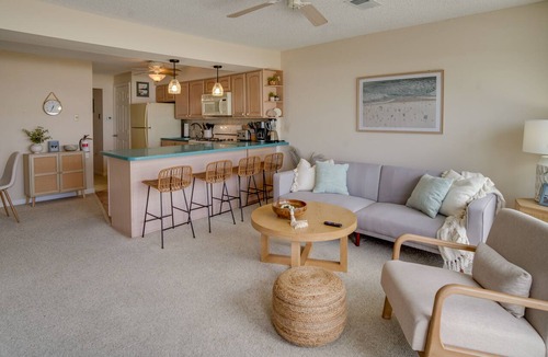 Brigantine Condo | Charming Brigantine Condo Rental: Steps to Beach!