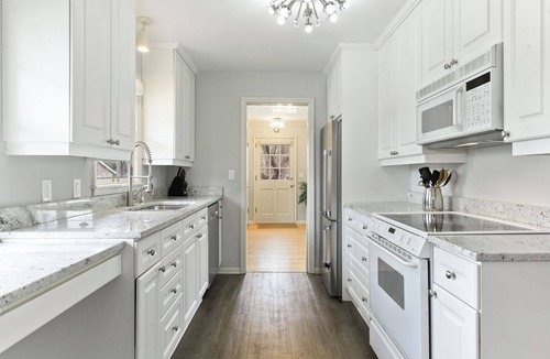 Concord House | Charming, bright 4-bedroom Edina home on corner across from park, near schools
