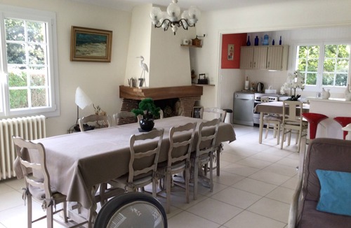 Sarzeau House | CHARMING, BRIGHT 8-PERSON HOUSE CLOSE TO THE BEACH AND SUSCINIO CASTLE