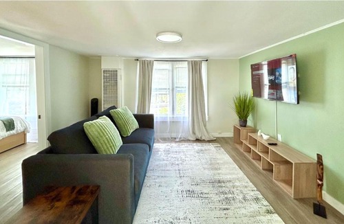 Renton Apartment | Charming & Bright Gem Prime Location Street Parking with AC