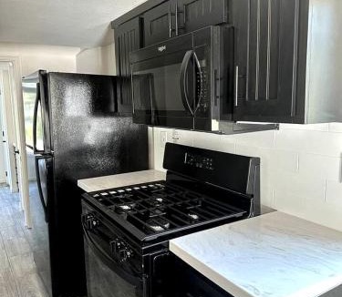 Groveland House | Charming Bright Tiny Home with Stargazing & Yoga Dome Near Yosemite, Groveland, California
