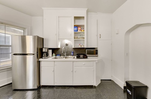 Front Park Apartment | Charming Buffalo Apartment: 2 Mi to Downtown