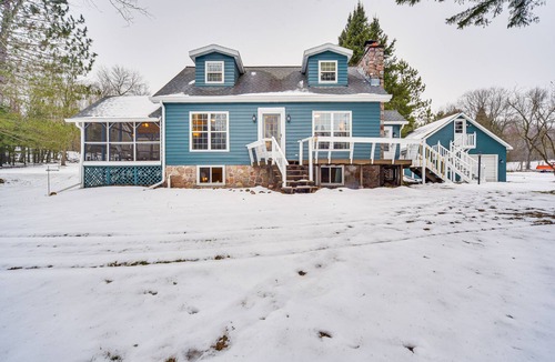 Butternut Cabin | Charming Butternut Lake Getaway w/Deck & Dock!