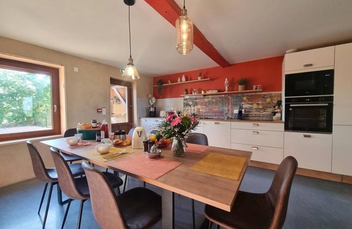 Saint-Cyr-les-Vignes Cottage | Charming Cottage with SPA and Private Parking in the Countryside