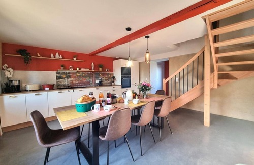 Saint-Cyr-les-Vignes Cottage | Charming Cottage with SPA and Private Parking in the Countryside