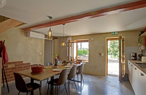 Saint-Cyr-les-Vignes Cottage | Charming Cottage with SPA and Private Parking in the Countryside
