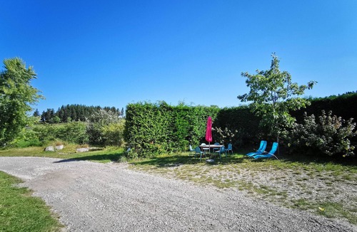 Saint-Romain-Lachalm Cottage | Charming Countryside Gîte with Fireplace & Mezzanine Bedrooms