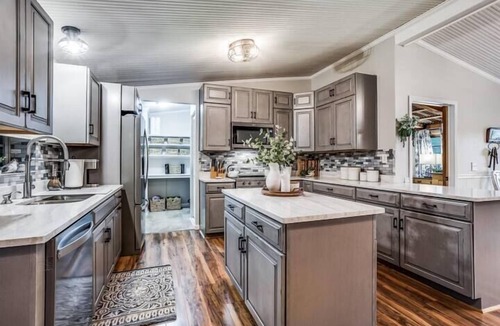 Leander Cabin | Charming Cabin on 14 Acres in Leander by Barclé!