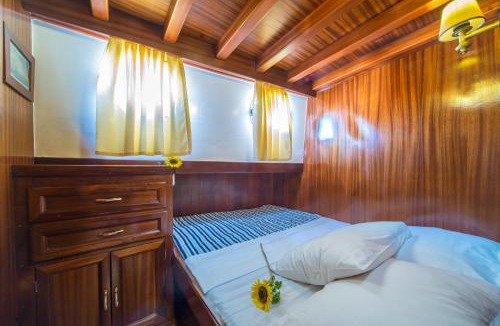 Stobrec Boat Rental | Charming Cabin on MSY Alisa Week Long Island Hopping Adventure Through Dalmatian Coastal Gems