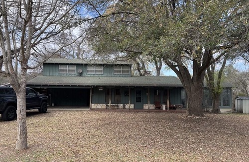 Hunt Cabin | Charming Cabin Overlooking the Guadalupe River - Just steps to the river