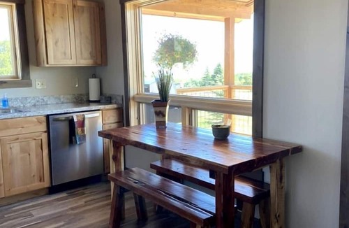 Virginia City Ranches Cabin | Charming Cabin with Mountain Views Near Madison River in Ennis, Montana