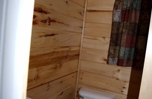 Schroon Lake Cabin | Charming Camping Cabin Rental with Kitchen near Lake George, New York