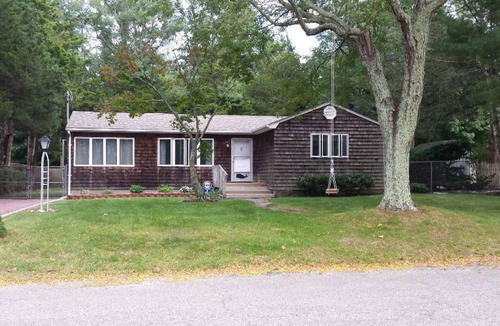Noyack House | Charming Cape Cod in the Hamptons Rental registry #RP160598