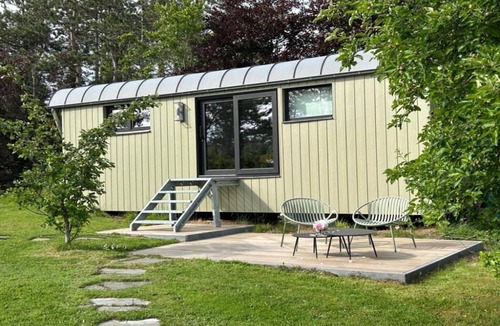 Frandeux Cottage | Charming caravan designed for two people