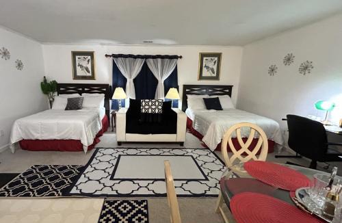 Carmel House | Charming Carmel Suite 8 min to Carmel Arts District