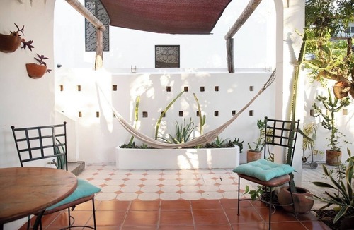 Emiliano Zapata House | Charming casa, 1 block to the beach- safe, quiet, excellent wifi, AC