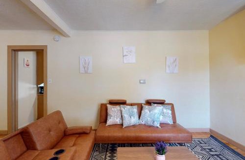 Albuquerque House | Charming Casita with 3br with Parking & Wifi!