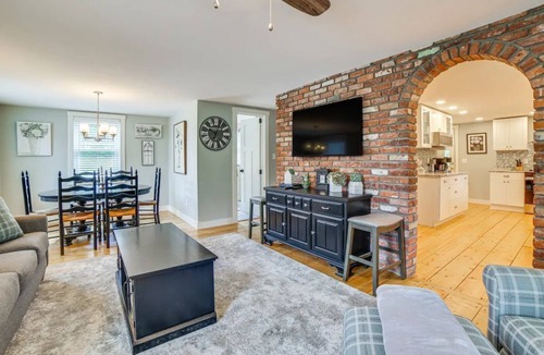 Cavendish Cottage | Charming Cavendish Cottage: All-Season Retreat for fun and relaxation!n