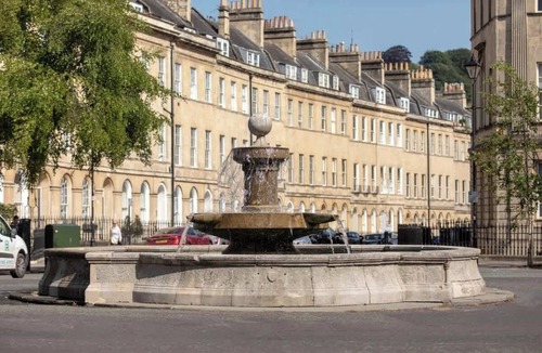 Bradford-on-Avon Apartment | Charming Central Maisonette near Bath & Cotswolds
