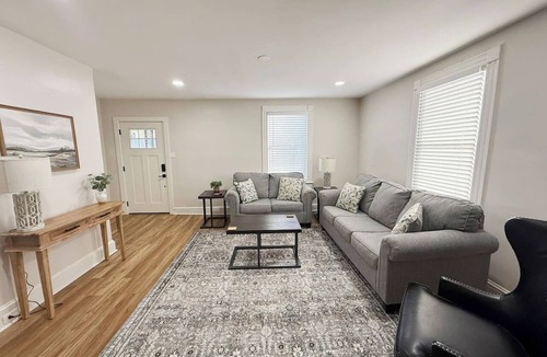 Danville House | Charming Central Home-3bd/1bath