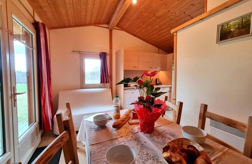 Usson-en-Forez Cottage | Charming chalet in the heart of Usson - 4 guests