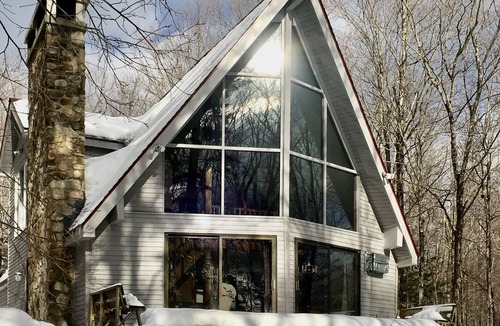 Londonderry Ski Chalet | Charming Chalet - PERFECT FOR FAMILIES!!!