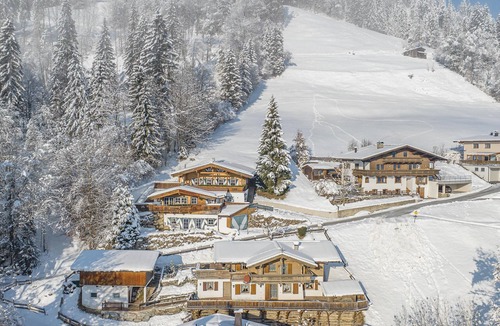 Reith bei Kitzbuehel Ski Chalet | Charming chalet with wellness near the ski lift