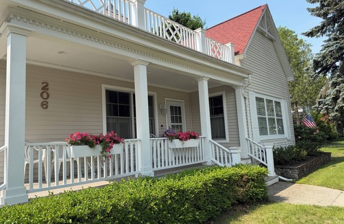 Charlevoix House | Charming Charlevoix Downtown Cottage - Ideal Location with Central Air