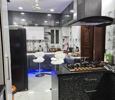 Mylapore Tiruvallikk House | Charming Chennai Home with Modern Amenities